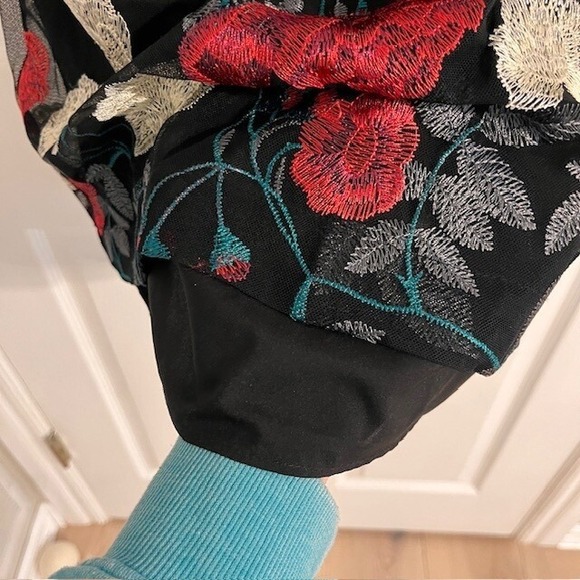 Vince Camuto Size 4 Floral Embroidered Dress Sleeveless‎ Cocktail Dress Sheath - Picture 7 of 8